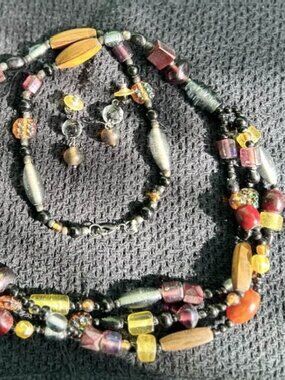 Glass-beaded Necklace Set